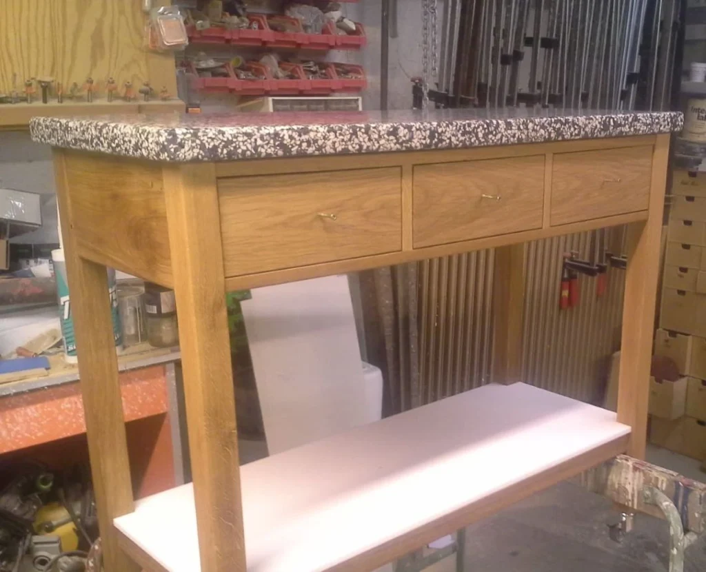 Badeværelses bord: Karsten Birk